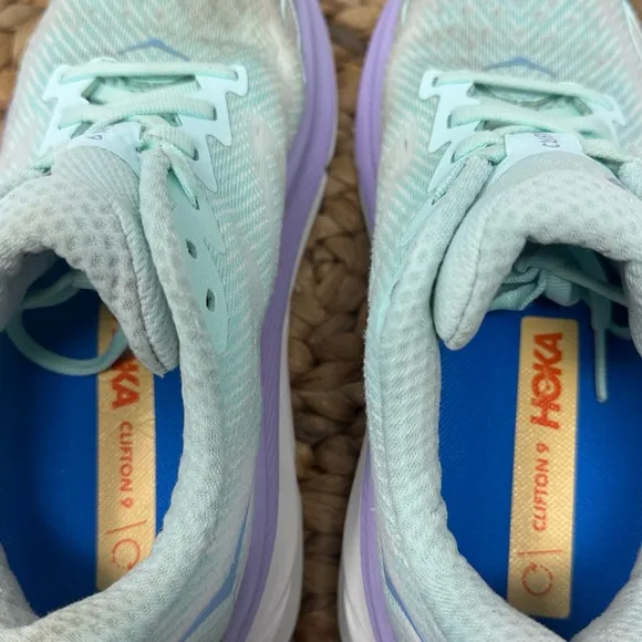 HOKA ONE Clifton 9 Running Shoes Sunlit Ocean Lilac Mist Size 6 Women's
