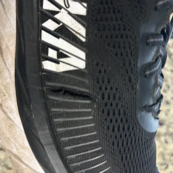 Hoka One One Bondi 7 Size 10.5 Black/White Running Shoes