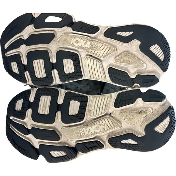 Hoka One One Bondi 7 Size 10.5 Black/White Running Shoes