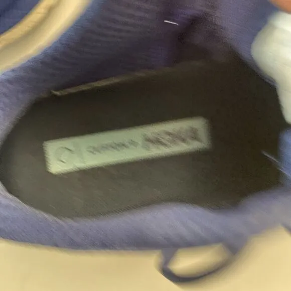 Hoka One One Clifton 9 Womens Size 7B Blue Athletic Running Shoes 3654