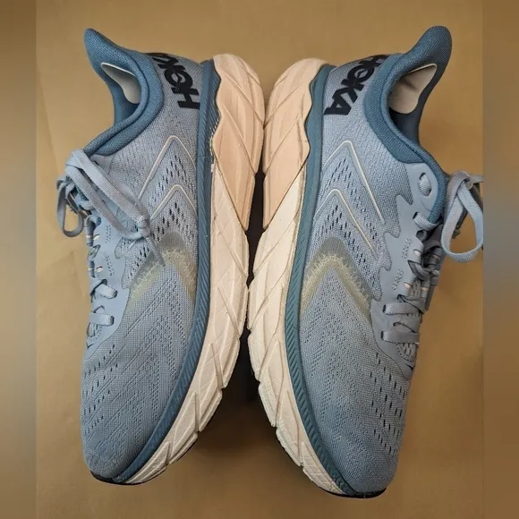 Hoka One One Men's Arahi 5 Blue Running Shoes Size US 10, EU 44.  Repaired spot