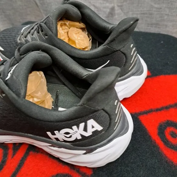 Hoka One One Womens Clifton 8 Sz 9B Running Shoes Black Sneakers 1119394