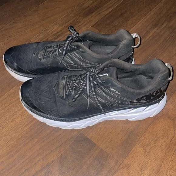 Hoka One OneClifton 6 Road-Running Shoes - men’s size 11.5