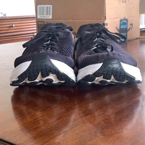 Hoka Rincon 3 Running Shoes Lightweight Cushioned Sneakers Black White Mens 8.5