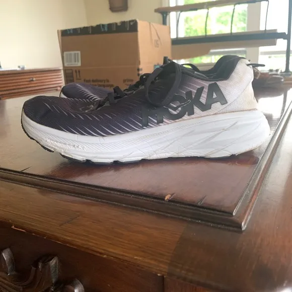 Hoka Rincon 3 Running Shoes Lightweight Cushioned Sneakers Black White Mens 8.5