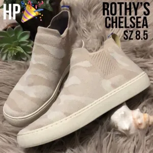 HP🎉-Gorgeous Rothy’s Chelsea Boot Style Slip On Shoe-Camo Sand-Sz 8.5-EUC