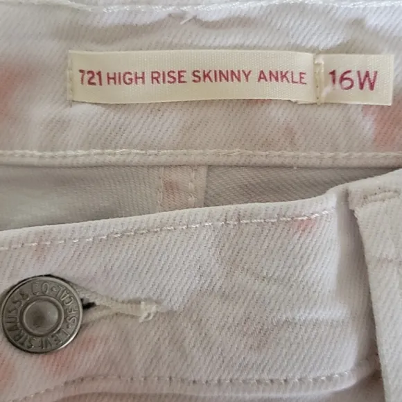 💙HP💙 Levi's High-Rise Rose Overdye Raw Hem Skinny Jeans 16W