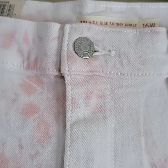 💙HP💙 Levi's High-Rise Rose Overdye Raw Hem Skinny Jeans 16W