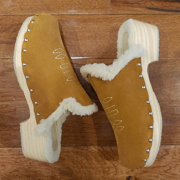 HTF Anthropologie Pilcro Shearling-Lined Clog