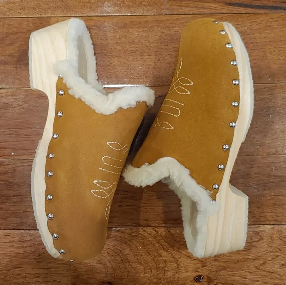 HTF Anthropologie Pilcro Shearling-Lined Clog
