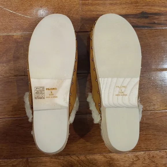 HTF Anthropologie Pilcro Shearling-Lined Clog