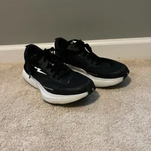 Hylo Impact Running Shoes