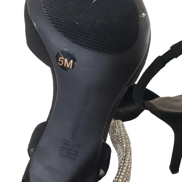 INC International Concepts Forever Young Girl Black Closed Toe Pointed Heels 5M