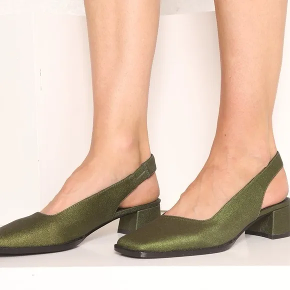 Intentionally Blank Patty Green Sparkle Slingback Leather Heels, New in Box