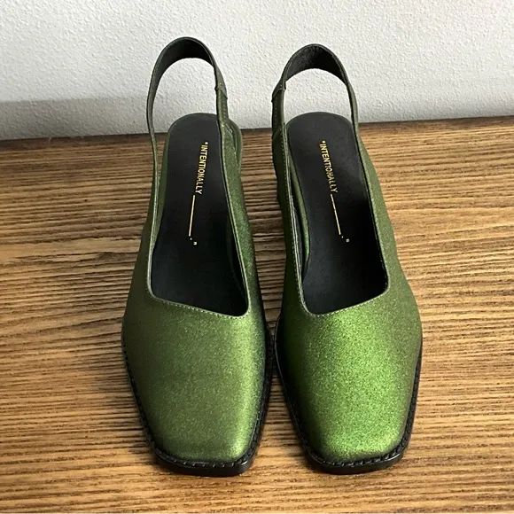 Intentionally Blank Patty Green Sparkle Slingback Leather Heels, New in Box