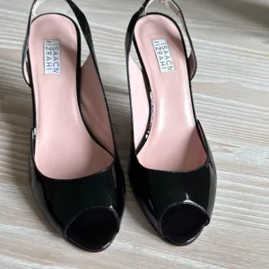 Isaac Mizrahi Slingback Heels size 9 black
