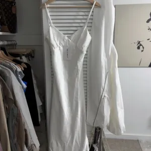 Ivory Satin Midi Slip Dress – NWT WORN Store (Size S)