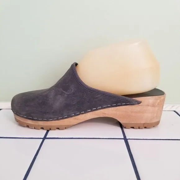 J Crew 7 Italy Wooden Clogs Mules Distressed Oiled Leather Comfort