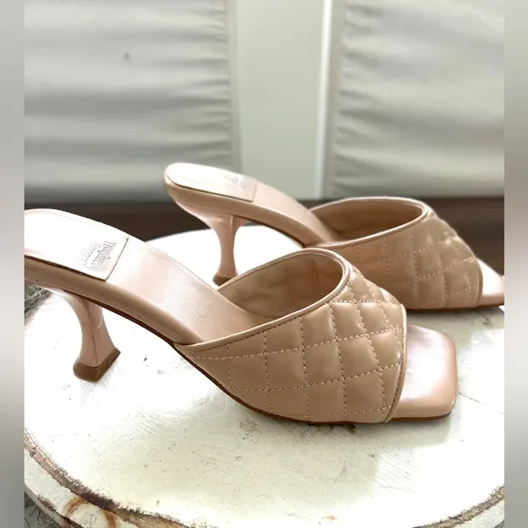Jeffrey Campbell Mr. Big Q nude tan quilted slip on sculpted kitten heels 6.5