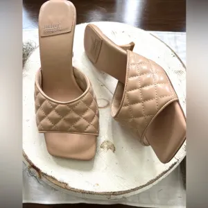 Jeffrey Campbell Mr. Big Q nude tan quilted slip on sculpted kitten heels 6.5