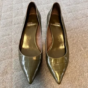 Jeffrey Campbell Sz 9.5 Olive Green Totem Croc-Embossed Kitten Heels Worn 1x