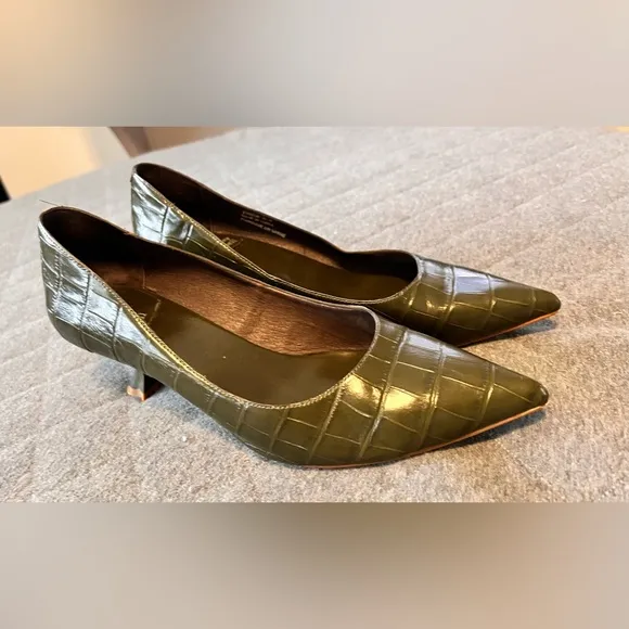 Jeffrey Campbell Sz 9.5 Olive Green Totem Croc-Embossed Kitten Heels Worn 1x
