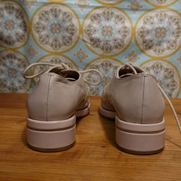 JEFFREY CAMPBELL Townie Nude Smooth Leather Wingtip Oxfords, size 6.5