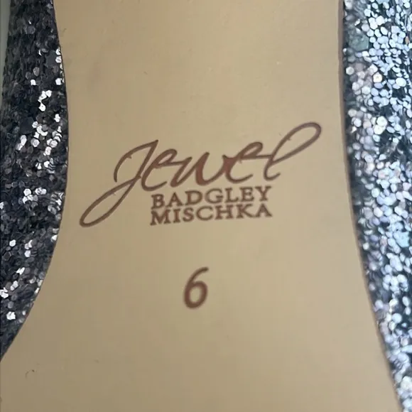 Jewel Badgley Mischka - Royalty Glittered Pointed-Toe Kitten Heel Women Size 6