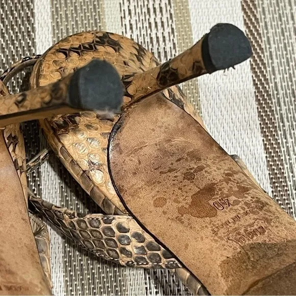 Jimmy Choo Snakeskin Slingback Pumps Cream/Gray Size 40 Pointed Toe Heels