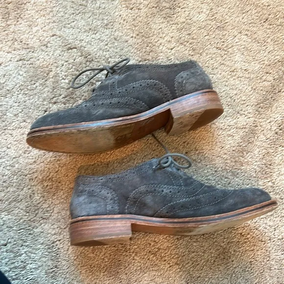 JOHNSTON &amp; MURPHY - Briley Grey Wingtip Suede Oxfords