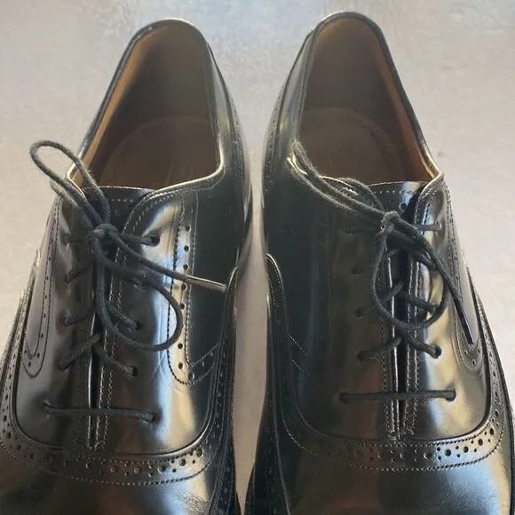 Johnston &amp; Murphy Limited Men’s Black Wingtip Leather Oxfords 9 1/2. Made in USA