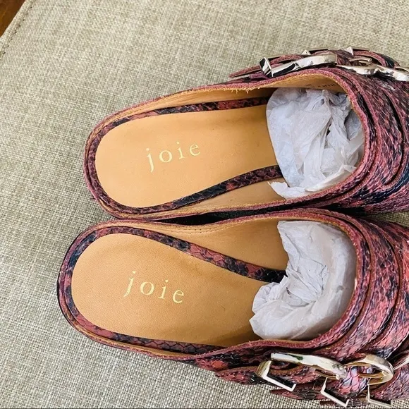 Joie NWOB western snake skin mules