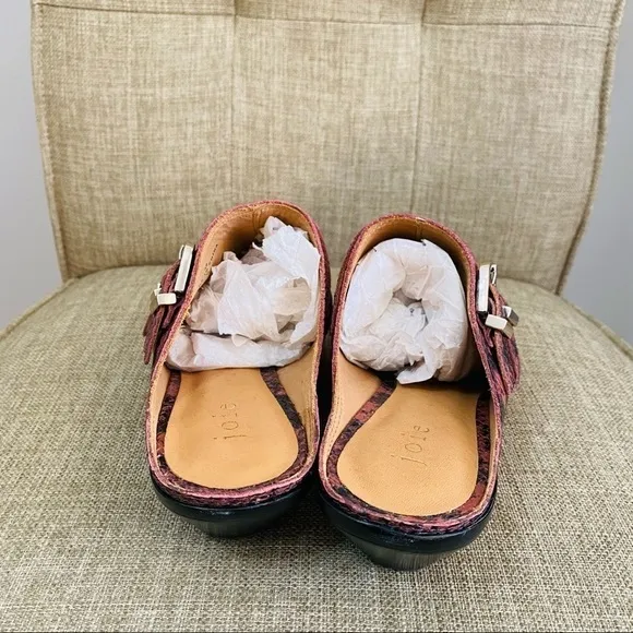 Joie NWOB western snake skin mules