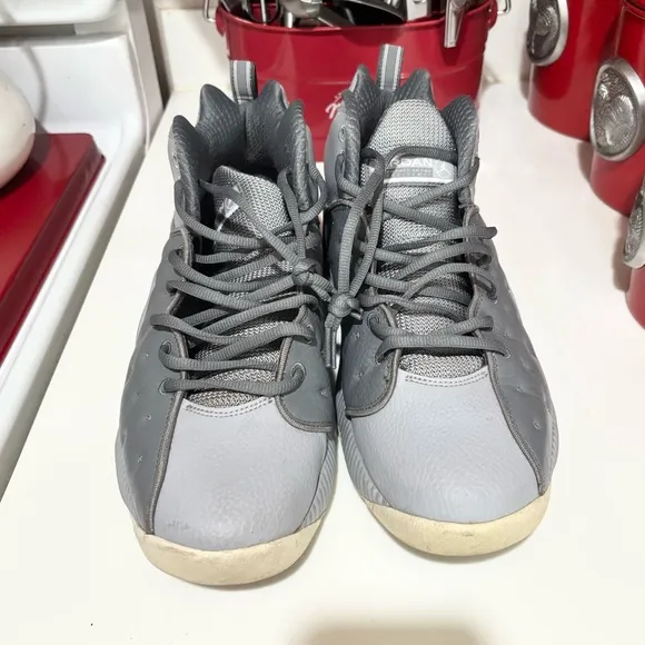 Jordan Jumpman Team 2 Cool Grey White Wolf Grey Mens Athletic Sneakers