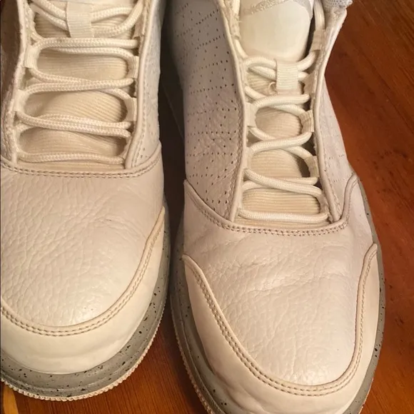 Jordan White Athletic High-Top Shoes