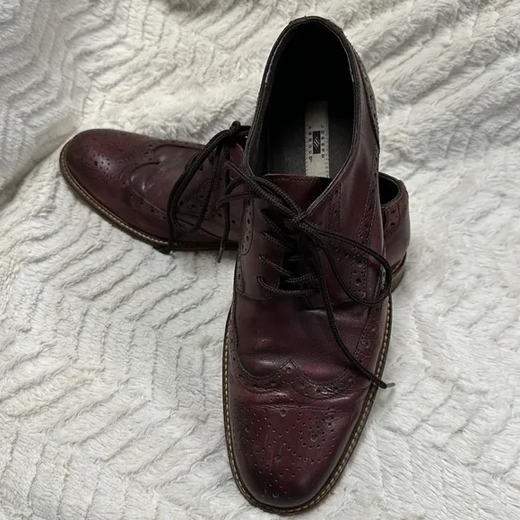Joseph Abboud Burgundy Leather Wingtip  Lace Up Men's Oxfords, size 10