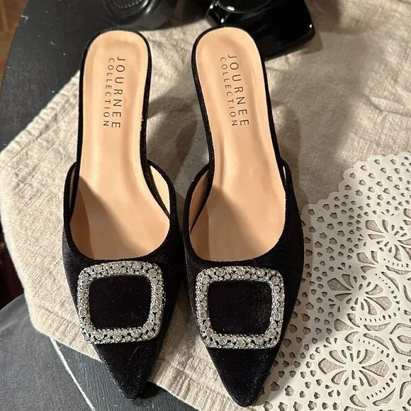 Journee Collection Black Rishie Velvet Heels Size 8.5