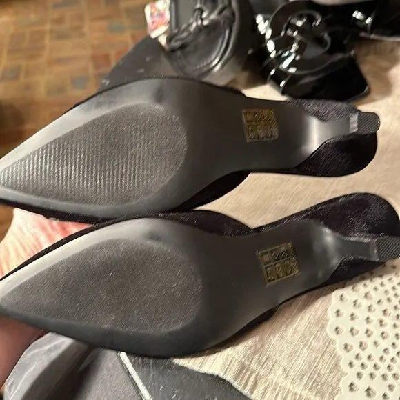Journee Collection Black Rishie Velvet Heels Size 8.5