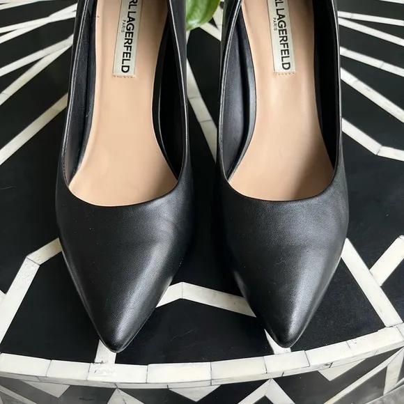 Karl Lagerfeld Paris Black Smooth Leather Kitten Heel Pumps
