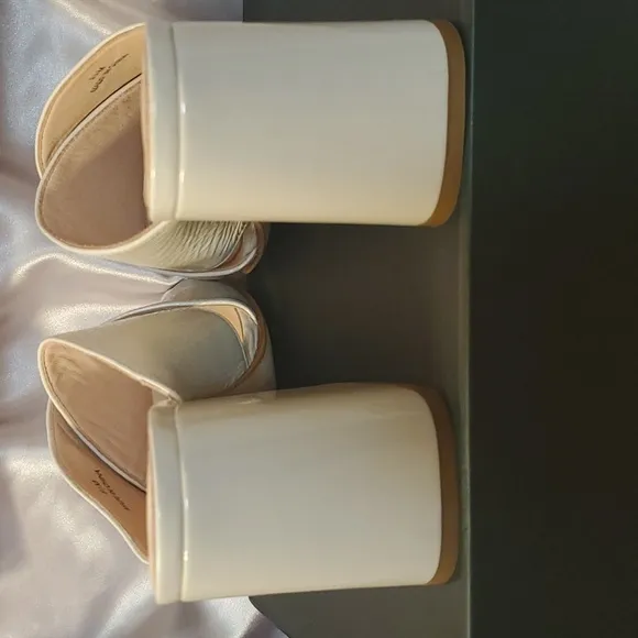 Kate Spade Bone White Venus  Crinkle Patent Leather Block Heel Mules