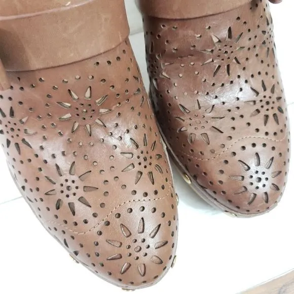 Kate Spade Cala Laser Cut Clogs NWOB Size 7.5