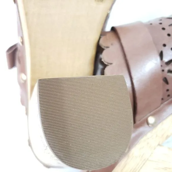 Kate Spade Cala Laser Cut Clogs NWOB Size 7.5