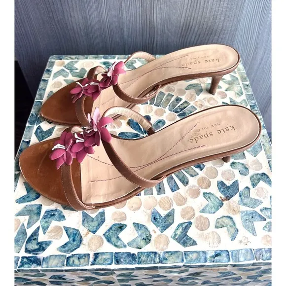 Kate Spade Leather Flower Wooden Kitten Heels Size 8