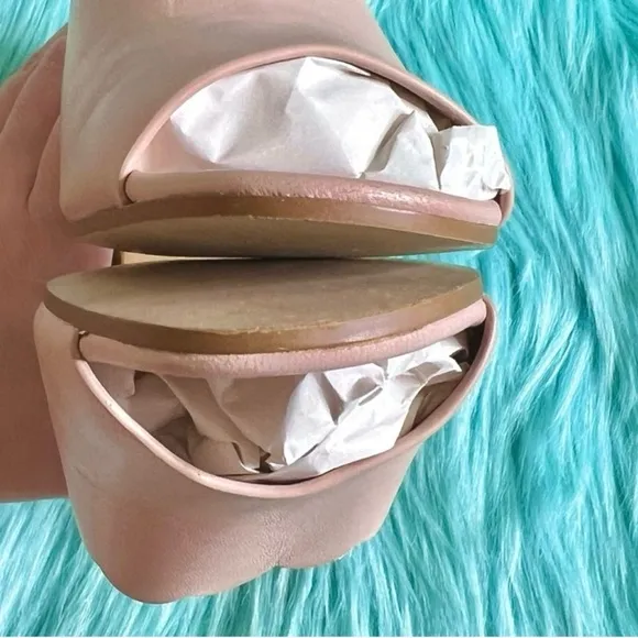 KATE SPADE LEATHER Scalloped Pale Pink Slip On Kitten Heel Mules Women’s 6