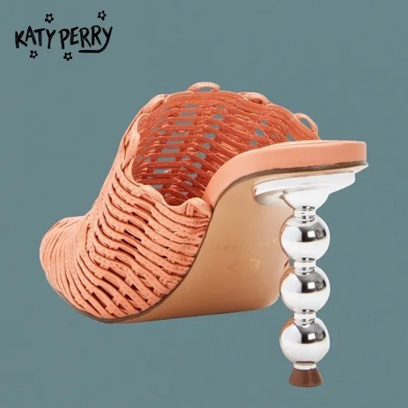 KATY PERRY The Beed Artistic Sculpted Silver Heel Zigzag Woven Mule 10M/NWT