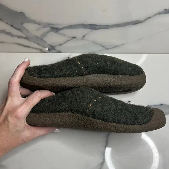 KEEN | Women's Green Wool Embroidered Comfort Outdoor Mule Clogs Sz 10