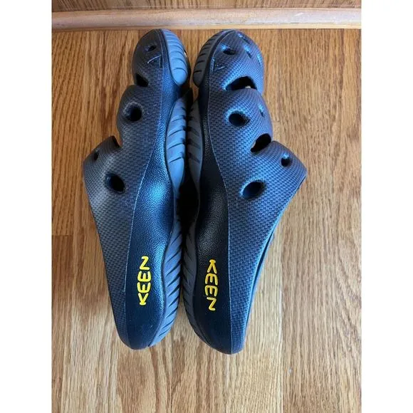 Keen Yogui Arts Clog Men's Size‎ 10 Gray Graphite Lightweight Summer Slip On