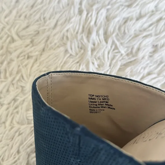 Kenneth Cole Blue Suede Leather Top Notch Block Heel Mules Size 7.5