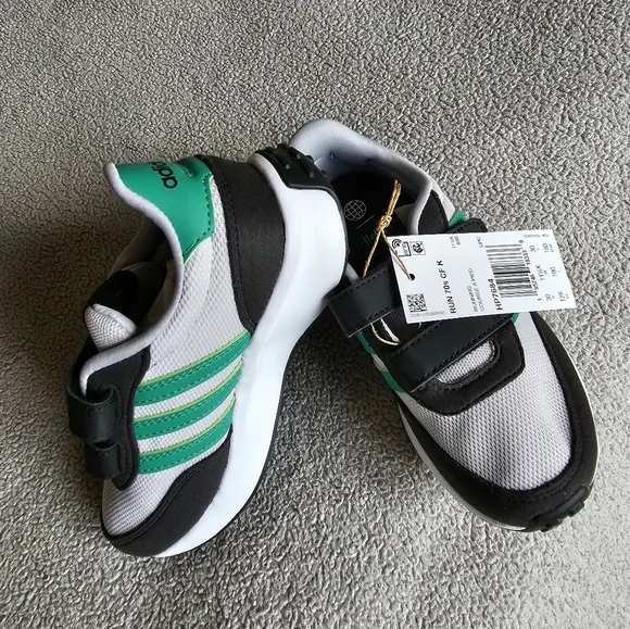 kids running shoes, adidas