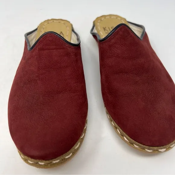 KISA Made By Hand Nubuck Leather Mules With Trim Trending Burgundy Fall 38 EU